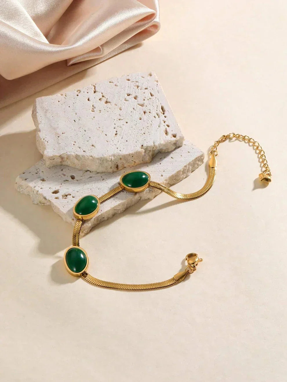 Premium Crystal Necklace Set - Get Free Bracelet & Earrings ✨💎 Buy 1 Get 1 Free